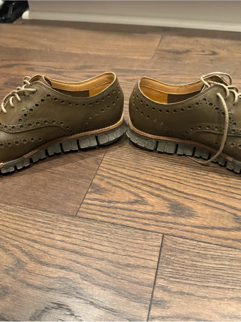 Cole Haan golden brown metallic Wingtip Brogues with Lug Sole zero’s. 9size men
